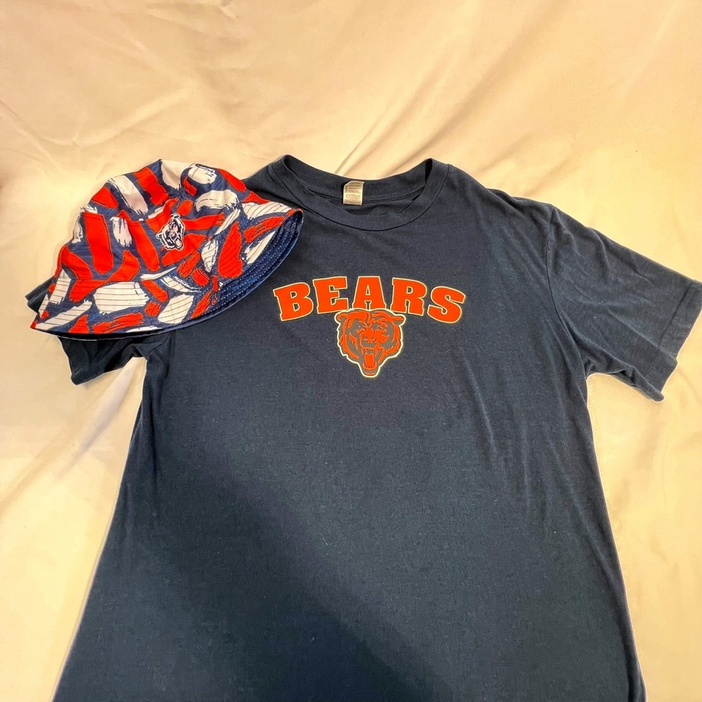 Chicago Bears NFL Team Apparel T-Shirt and Reversible Bucket Hat Bundle Mens L